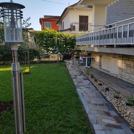 Hana Umag Bagian luar foto