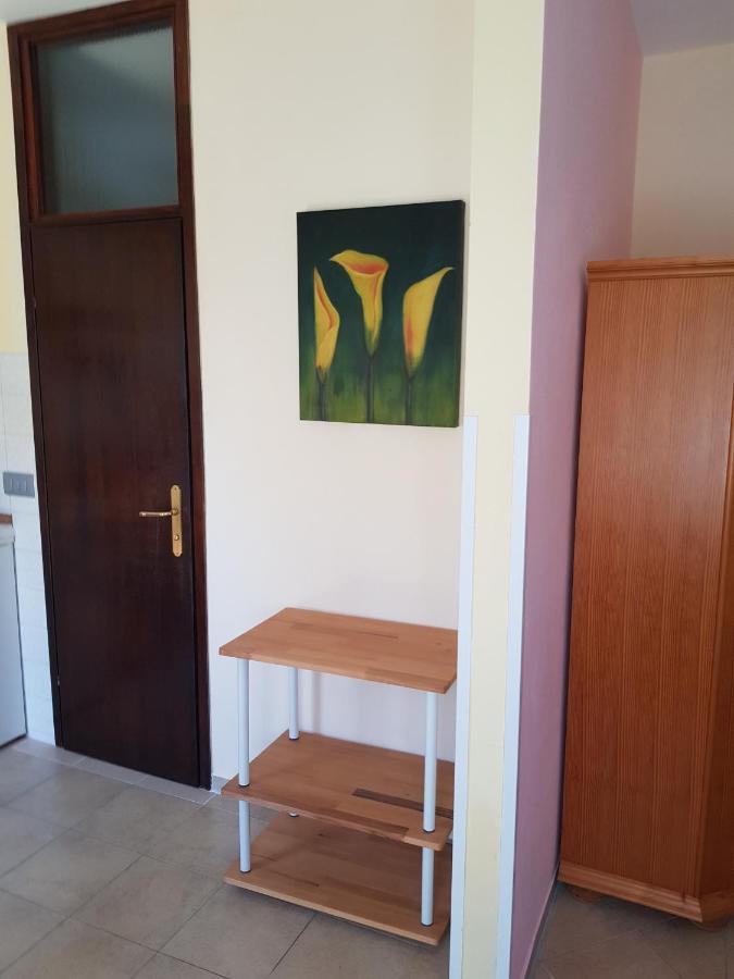 Hana Umag Bagian luar foto