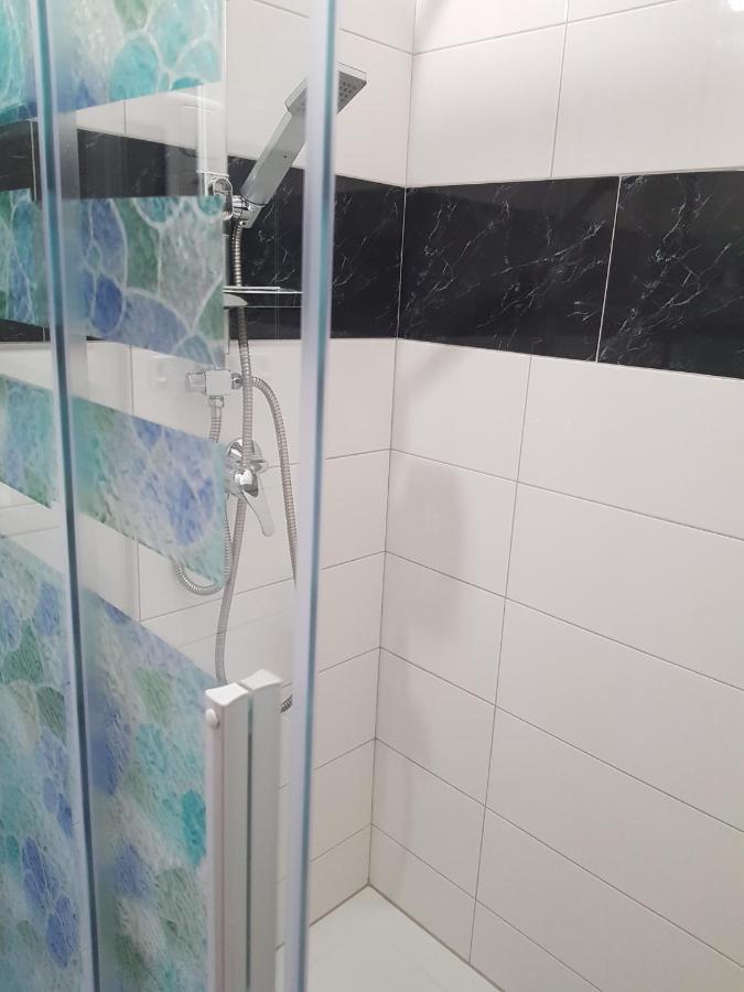 Hana Umag Bagian luar foto